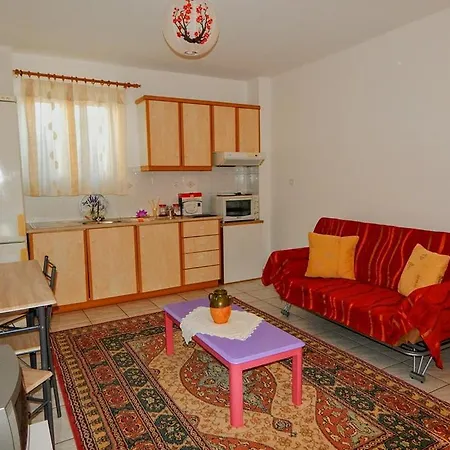Apartamento And *
